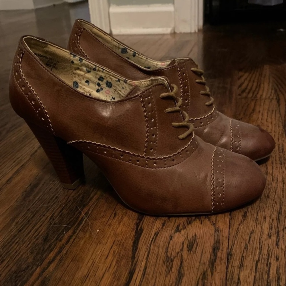 Brown heels!